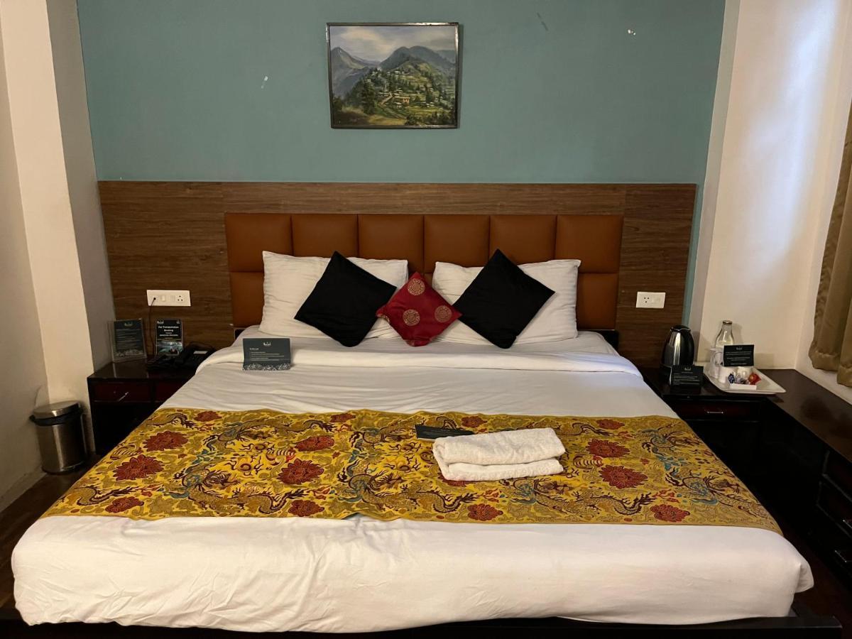 Aditya Grand Near Cantt Hotel Varanasi