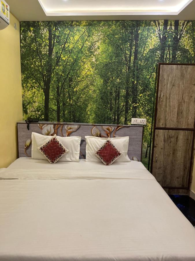 Hotel Aditya Grand Near Cantt Varanasi